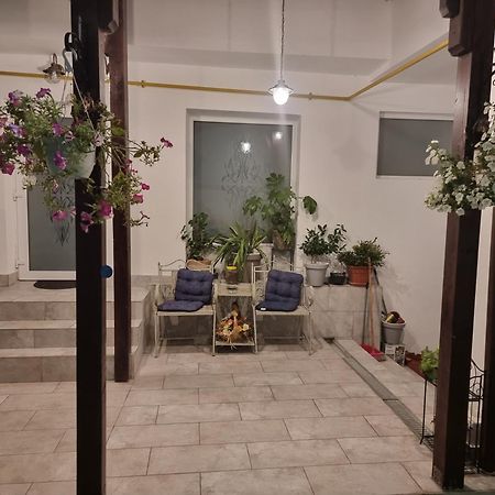 Casa Musceleana Hotel Câmpulung Bagian luar foto