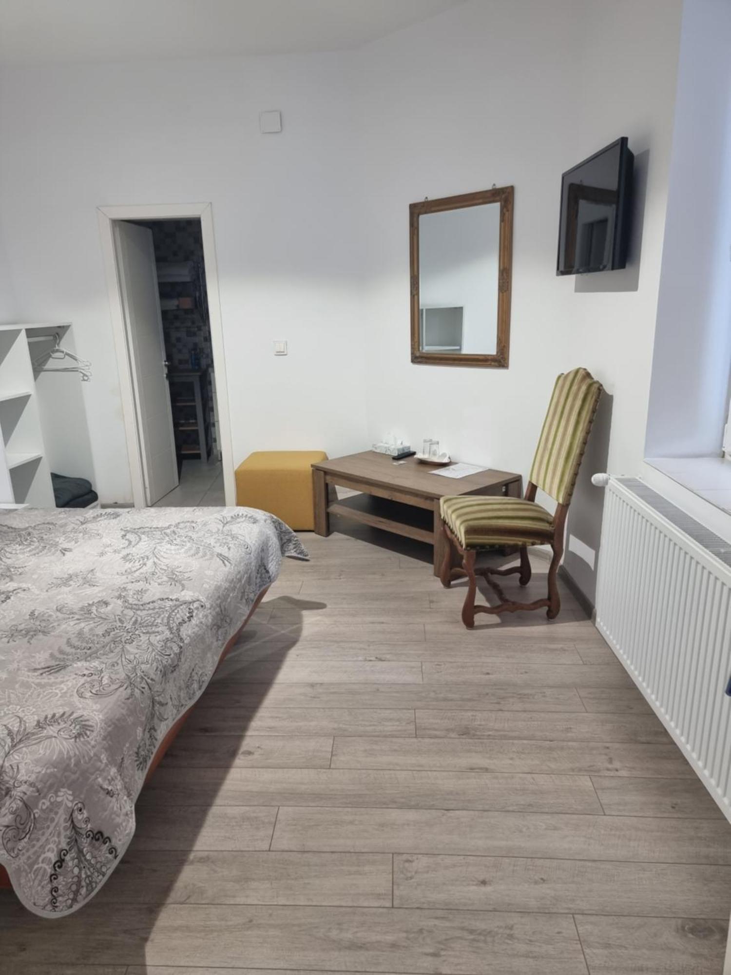 Casa Musceleana Hotel Câmpulung Bagian luar foto