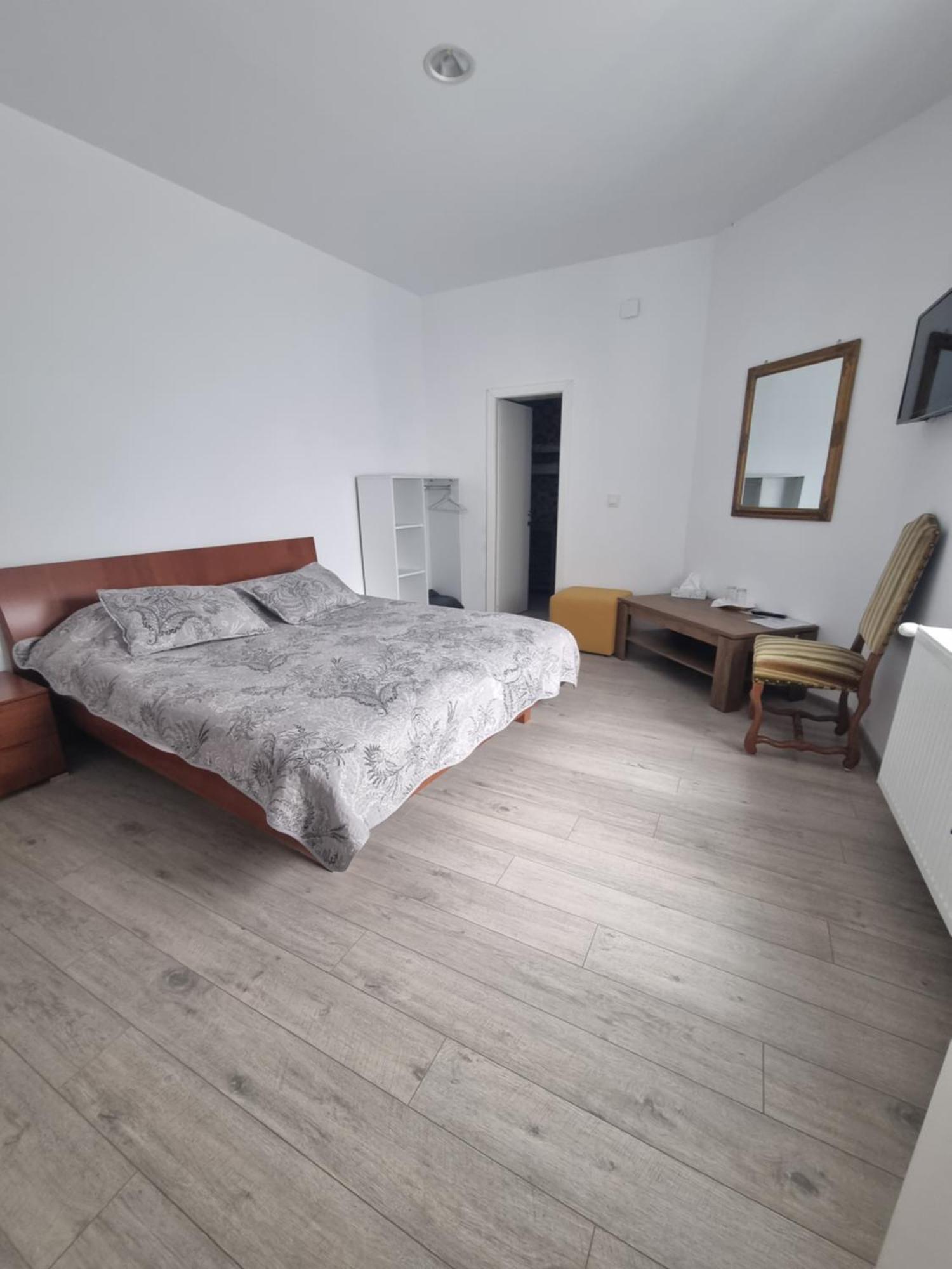 Casa Musceleana Hotel Câmpulung Bagian luar foto